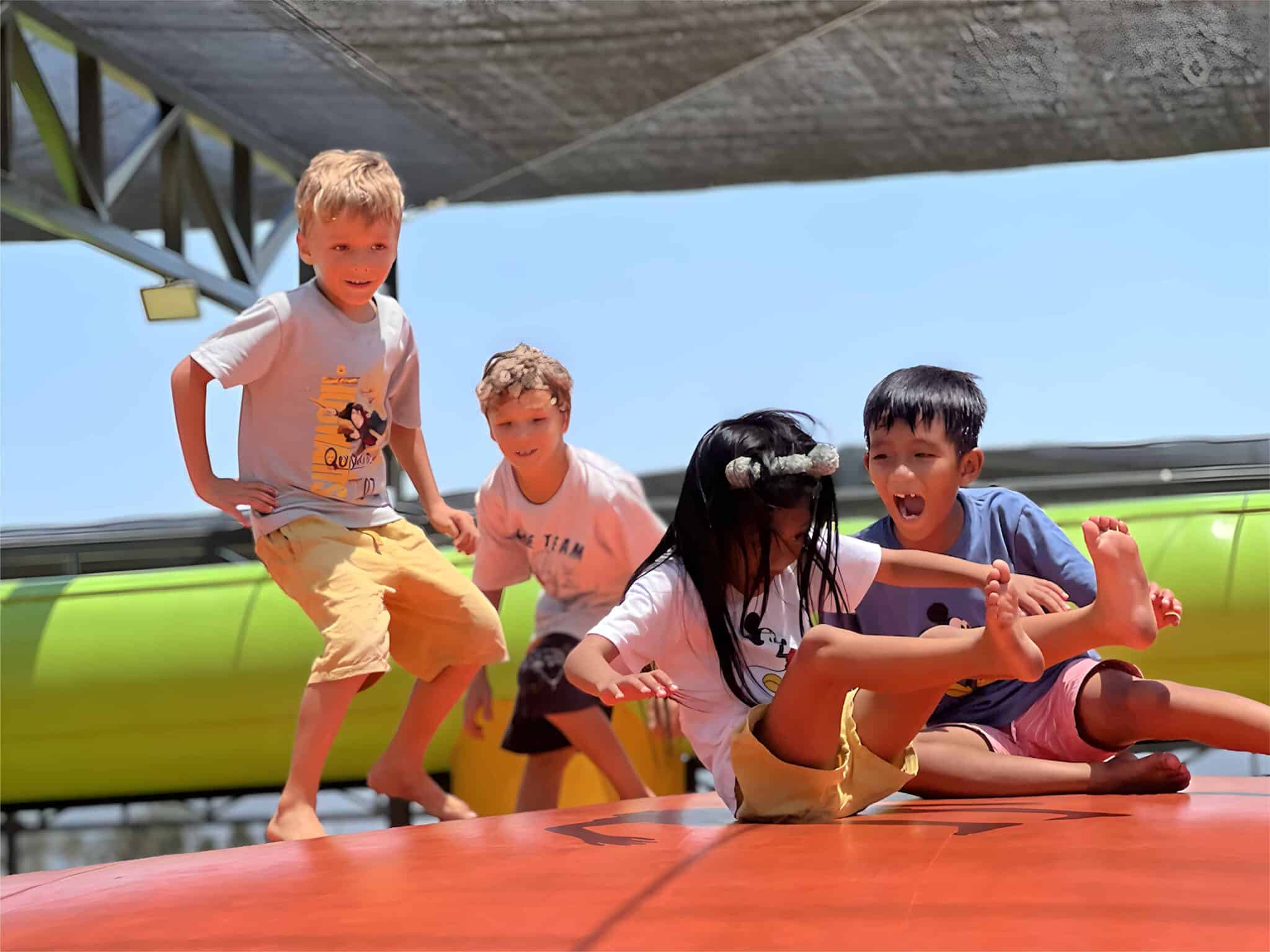 Restaurant with playground Bali – Mookiland family restaurant rice field views Kerobokan Seminyak