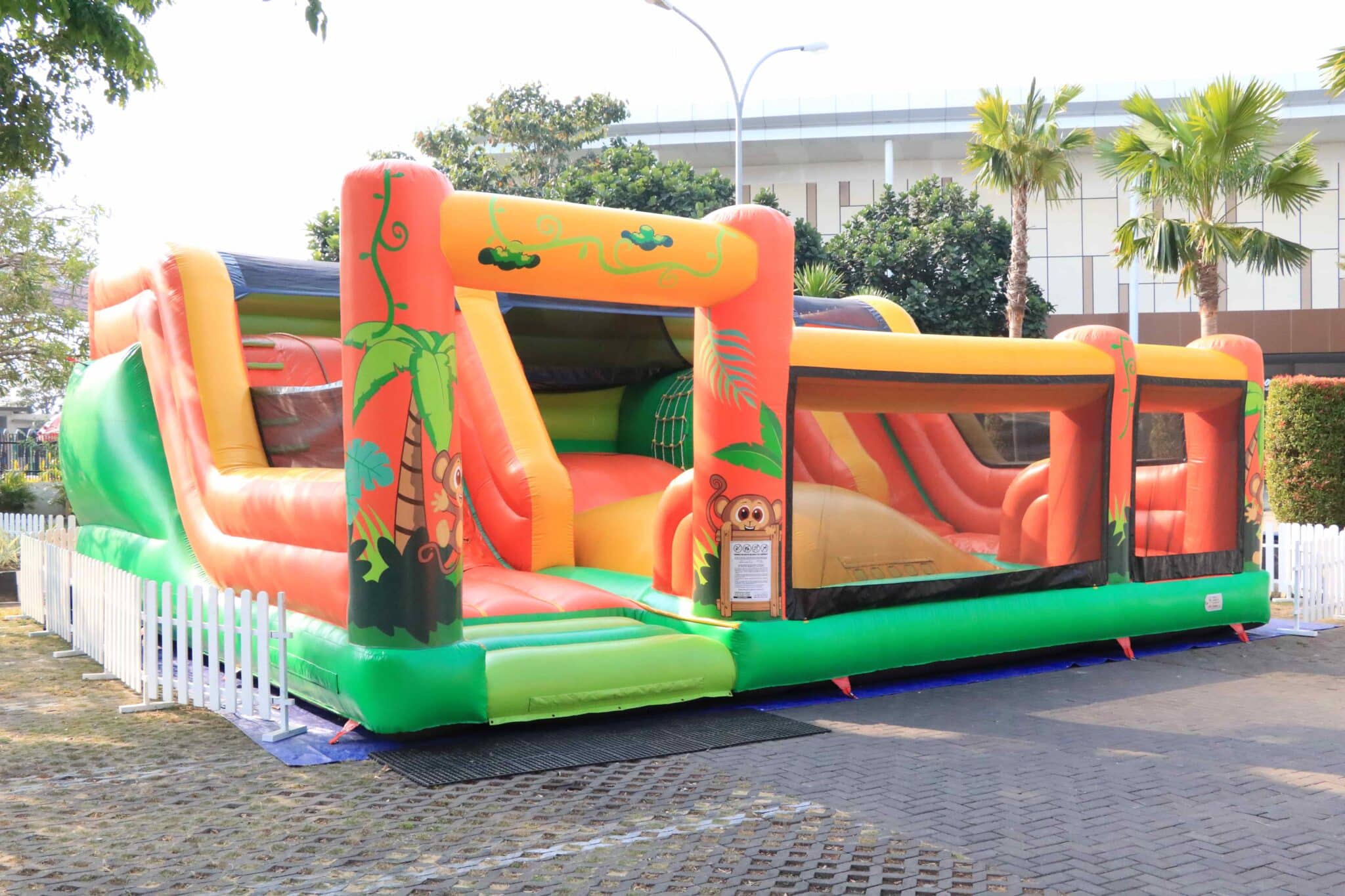 Maxi Jump inflatable for sale